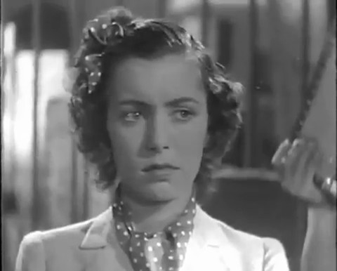 Le drame de Shanghaï (1938) de Georg Wilhelm Pabst : Cheng harangue les foules et Kay chante; Kay tue Ivan Le drame de Shanghaï (1938) de Georg Wilhelm Pabst : Cheng harangue les foules et Kay chante; Kay tue Ivan