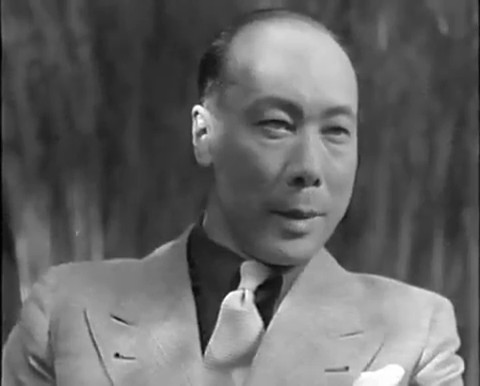 Le drame de Shanghaï (1938) de Georg Wilhelm Pabst : Cheng harangue les foules et Kay chante; Kay tue Ivan Le drame de Shanghaï (1938) de Georg Wilhelm Pabst : Cheng harangue les foules et Kay chante; Kay tue Ivan