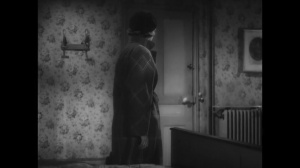 Leur dernière nuit (1953) de Georges Lacombe : Madeleine arrive à la pension (HD)