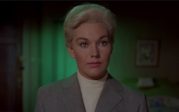 Kim Novak dans le film à énigme Vertigo (Sueurs froides, 1958) d'Alfred Hitchcock