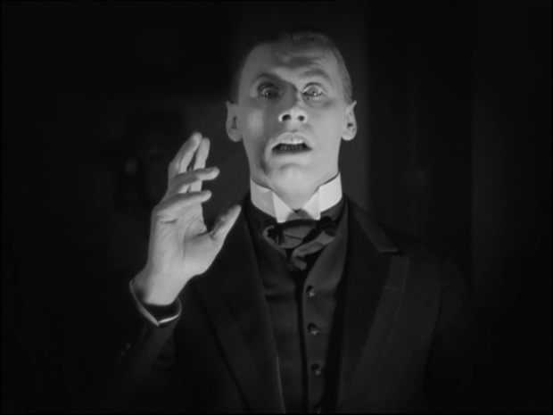 Fritz Rasp dans le film allemand Metropolis (1927) de Fritz Lang