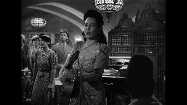 Corinna Mura dans Casablanca (1942) de Michael Curtiz