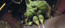 Dark Sidious a projeté sur Yoda les sièges des Sénateurs pour l'écrabouiller, image d'un dictateur qui écrase toute opposition Dark Sidious a projeté sur Yoda les sièges des Sénateurs pour l'écrabouiller, image d'un dictateur qui écrase toute opposition