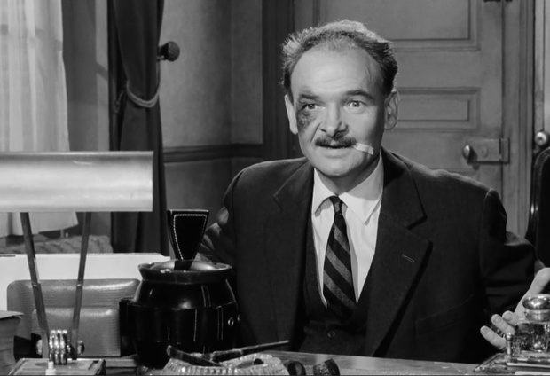 Le comédien Guy Decomble dans le film de gangsters Maigret voit rouge (1963) de Gilles Grangier