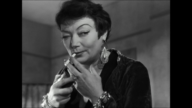 Lila Kedrova dans le film Des gens sans importance (1956) de Henri Verneuil