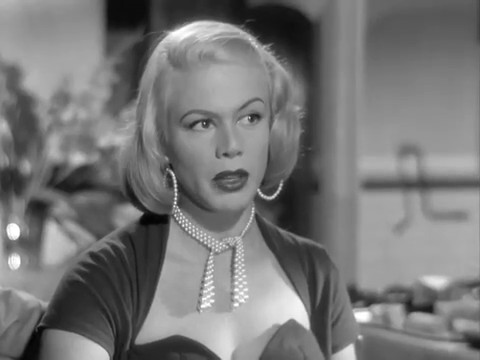 Dora Doll dans Touchez pas au grisbi (1954) de Jacques Becker Dora Doll dans Touchez pas au grisbi (1954) de Jacques Becker
