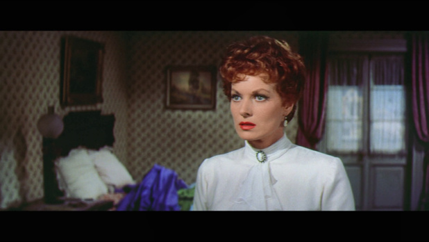 Mc Lintock ! (Le grand Mc Lintock, 1963) d'Andrew V. Mc Laglen : le cow-boy met une raclée à son épouse (HD) Mc Lintock ! (Le grand Mc Lintock, 1963) d'Andrew V. Mc Laglen : le cow-boy met une raclée à son épouse (HD)