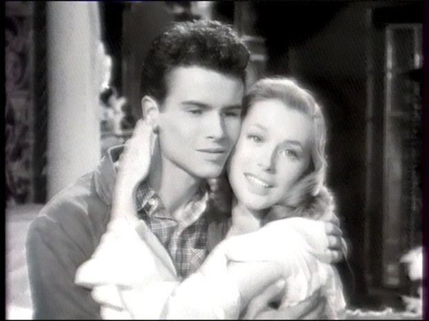 Marianne Hold et Horst Buchholz dans le film Marianne, de Julien Duvivier Marianne Hold et Horst Buchholz dans le film Marianne, de Julien Duvivier