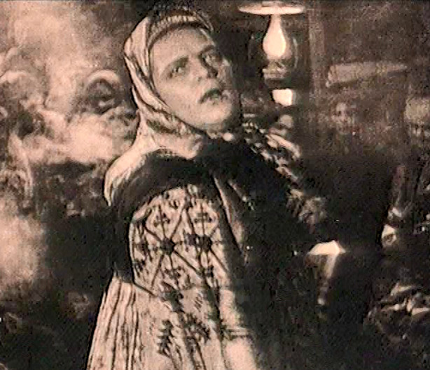 Бабы рязанские (Le village du péché, 1927) de Ольга Ивановна Преображенская (Olga Ivanovna Preobrajenskaïa) et Иван Константинович Правов (Ivan Konstantinovitch Pravov) : la noce Бабы рязанские (Le village du péché, 1927) de Ольга Ивановна Преображенская (Olga Ivanovna Preobrajenskaïa) et Иван Константинович Правов (Ivan Konstantinovitch Pravov) : la noce