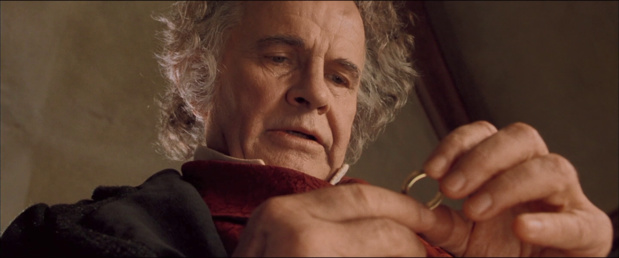 The Lord of the Rings : The Fellowship of the Ring (Le seigneur des anneaux : La communauté de l'anneau, 2001) de Peter Jackson : la Dame de Lorien (HD) The Lord of the Rings : The Fellowship of the Ring (Le seigneur des anneaux : La communauté de l'anneau, 2001) de Peter Jackson : la Dame de Lorien (HD)