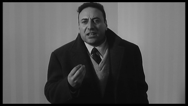 Le mani sulla citta' (Main basse sur la ville, 1963) de Francesco Rosi : les habitants expulsés Le mani sulla citta' (Main basse sur la ville, 1963) de Francesco Rosi : les habitants expulsés