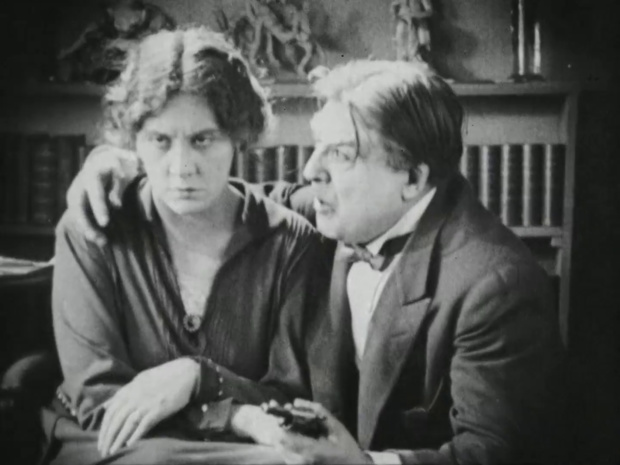 La souriante madame Beudet (1923) de Germaine Dulac : les hallucinations de l'épouse frustrée La souriante madame Beudet (1923) de Germaine Dulac : les hallucinations de l'épouse frustrée