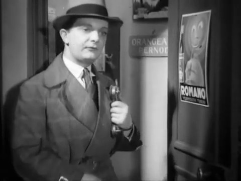 Le chien jaune (1932) de Jean Tarride : Léon arrêté Le chien jaune (1932) de Jean Tarride : Léon arrêté