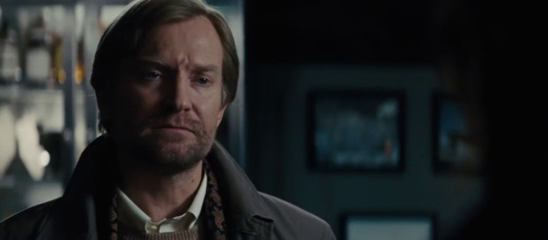 The thing (2011) de Matthijs van Heijningen Junior : Kate détruit la créature The thing (2011) de Matthijs van Heijningen Junior : Kate détruit la créature