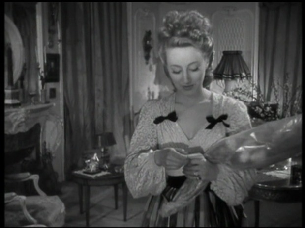 Anne Belval dans le film La fiancée des ténèbres Anne Belval dans le film La fiancée des ténèbres