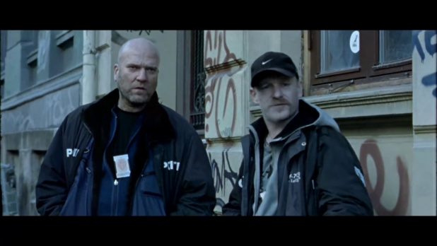 Uro (2006) de Stefan Faldbakken : Mette tue son père (HD) Uro (2006) de Stefan Faldbakken : Mette tue son père (HD)