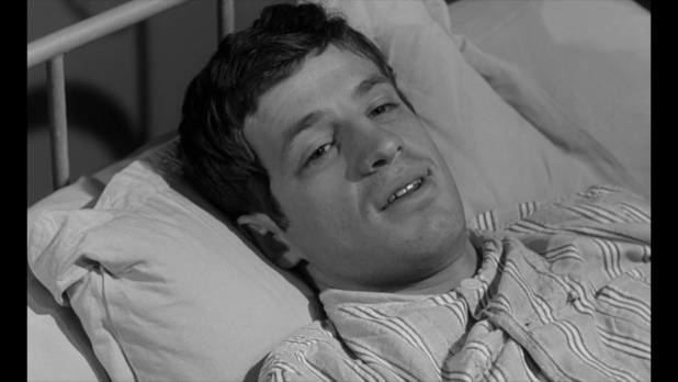 Classe tous risques (1960) de Claude Sautet : fusillade sur la plage; et descente de police (HD) Classe tous risques (1960) de Claude Sautet : fusillade sur la plage; et descente de police (HD)
