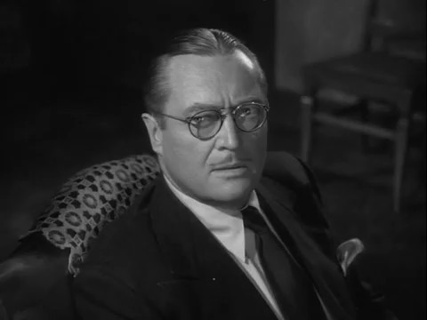 Dillinger (Dillinger, l'ennemi public n°1, 1945) de Max Nosseck : l'évasion; et la mort de Dillinger à la sortie du cinéma Dillinger (Dillinger, l'ennemi public n°1, 1945) de Max Nosseck : l'évasion; et la mort de Dillinger à la sortie du cinéma