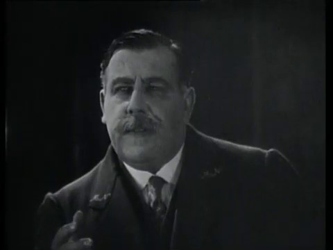 Belphégor (1927) de Henri Desfontaines : le fantôme s'en prend à Bellegarde; la mort de Simone; et Cantarelli démasqué Belphégor (1927) de Henri Desfontaines : le fantôme s'en prend à Bellegarde; la mort de Simone; et Cantarelli démasqué