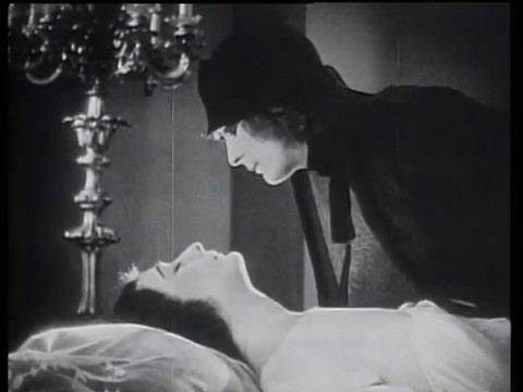 Belphégor (1927) de Henri Desfontaines : le fantôme s'en prend à Bellegarde; la mort de Simone; et Cantarelli démasqué Belphégor (1927) de Henri Desfontaines : le fantôme s'en prend à Bellegarde; la mort de Simone; et Cantarelli démasqué