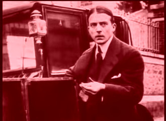 Les vampires (1915/1916) de Louis Feuillade : Irma Vep; les invités gazés; et Vénénos saute sur un train en marche Les vampires (1915/1916) de Louis Feuillade : Irma Vep; les invités gazés; et Vénénos saute sur un train en marche