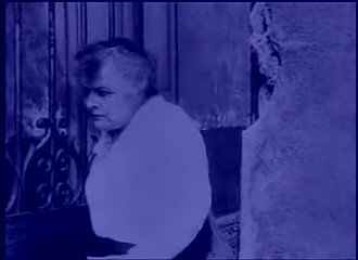 Les vampires (1915/1916) de Louis Feuillade : Irma Vep; les invités gazés; et Vénénos saute sur un train en marche Les vampires (1915/1916) de Louis Feuillade : Irma Vep; les invités gazés; et Vénénos saute sur un train en marche