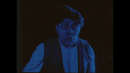 Le manoir de la peur (L'homme noir, 1924) d'Alfred Machin et Henry Wulschleger : Cagno démasqué Le manoir de la peur (L'homme noir, 1924) d'Alfred Machin et Henry Wulschleger : Cagno démasqué