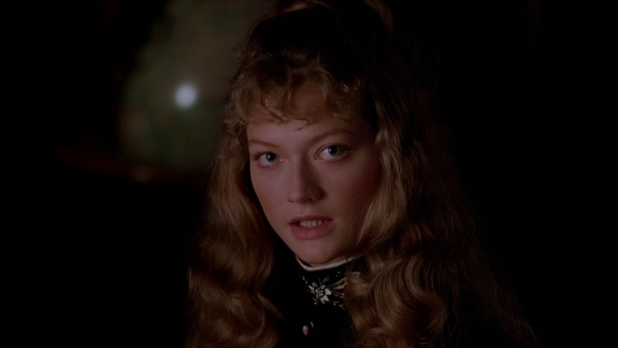 Young Sherlock Holmes (Le secret de la pyramide, 1985) de Barry Levinson : le sacrifice rituel (HD) Young Sherlock Holmes (Le secret de la pyramide, 1985) de Barry Levinson : le sacrifice rituel (HD)