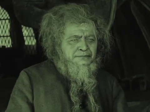 Der Golem : Wie er in die Welt kam (Le golem, 1920) de Paul Wegener : l'éveil de la créature Der Golem : Wie er in die Welt kam (Le golem, 1920) de Paul Wegener : l'éveil de la créature