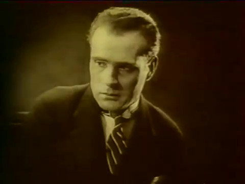 Mihály Várkonyi dans le film L'avalanche Mihály Várkonyi dans le film L'avalanche