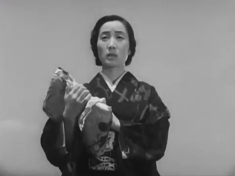 Akiko Kazami dans le film Monsieur Shosuke Ohara (1949) de Hiroshi Shimizu Akiko Kazami dans le film Monsieur Shosuke Ohara (1949) de Hiroshi Shimizu