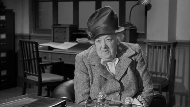 Margaret Rutherford est miss Marple dans le film Murder at the Gallop (Meurtre au galop, 1963) de George Pollock Margaret Rutherford est miss Marple dans le film Murder at the Gallop (Meurtre au galop, 1963) de George Pollock