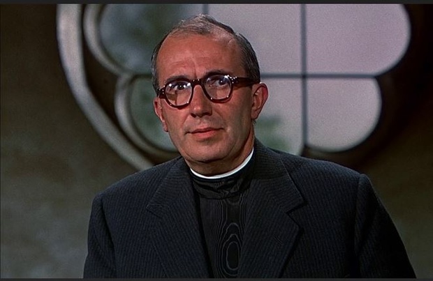 Bernard Miles dans le film d'espionnage The man who knew too much (L'homme qui en savait trop, 1956) d'Alfred Hitchcock Bernard Miles dans le film d'espionnage The man who knew too much (L'homme qui en savait trop, 1956) d'Alfred Hitchcock