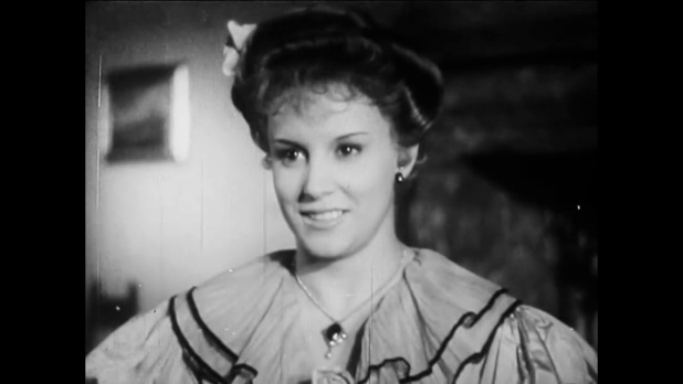 Maria Mercader dans le film italien Cuore (Les belles années, 1948) de Duilio Coletti Maria Mercader dans le film italien Cuore (Les belles années, 1948) de Duilio Coletti