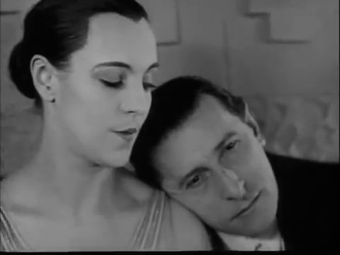 Génica Athanasiou et Charles Dullin dans le film Maldone (1928) de Jean Grémillon Génica Athanasiou et Charles Dullin dans le film Maldone (1928) de Jean Grémillon