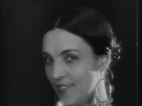 Genica Athanasiou dans le film muet français Maldone (1928) de Jean Grémillon Genica Athanasiou dans le film muet français Maldone (1928) de Jean Grémillon