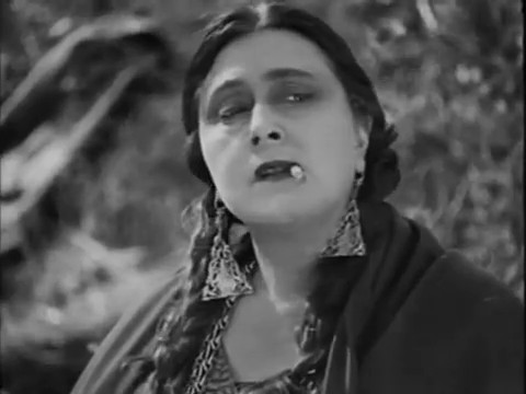 Marcelle Dullin dans Maldone (1928) de Jean Grémillon Marcelle Dullin dans Maldone (1928) de Jean Grémillon