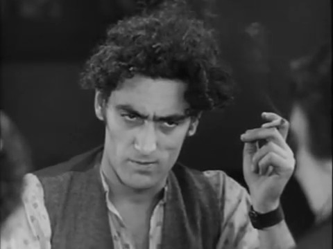 Edmond Beauchamp dans le film muet Maldone (1928) de Jean Grémillon Edmond Beauchamp dans le film muet Maldone (1928) de Jean Grémillon
