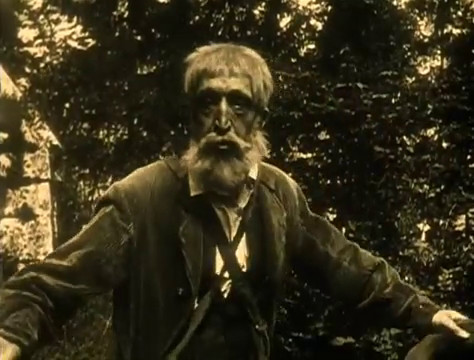 Gaston Michel dans le film muet Judex (1916) de Louis Feuillade Gaston Michel dans le film muet Judex (1916) de Louis Feuillade