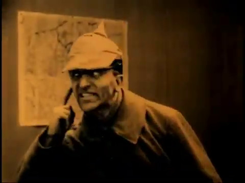 L'acteur Darenne dans le film muet belge La jeune Belgique (1922) d'Armand du Plessy L'acteur Darenne dans le film muet belge La jeune Belgique (1922) d'Armand du Plessy