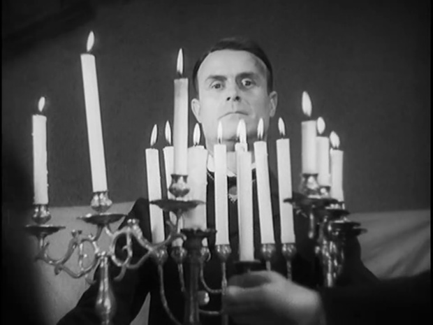 Gaston Modot dans le film Fantômas (1932) de Paul Féjos Gaston Modot dans le film Fantômas (1932) de Paul Féjos