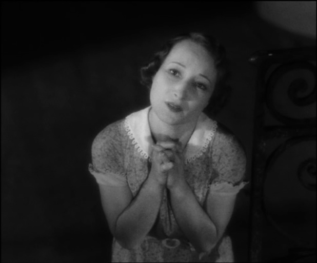 Orane Demazis dans le film Fanny (1932) de Marc Allégret Orane Demazis dans le film Fanny (1932) de Marc Allégret