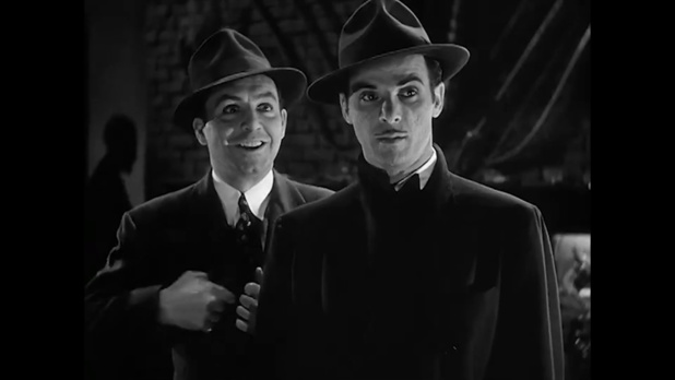 Edward Marr et Marc Lawrence dans le film américain Charlie Chan at the Wax museum (1940) de Lynn Shores Edward Marr et Marc Lawrence dans le film américain Charlie Chan at the Wax museum (1940) de Lynn Shores