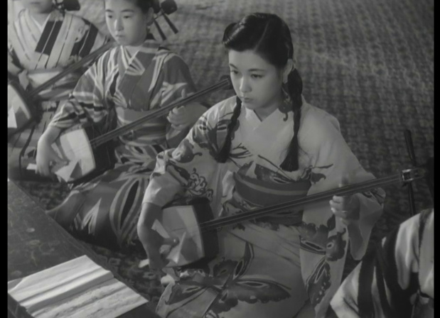 若尾文子 (Ayako Wakao) dans 祇園囃子 (Les musiciens de Gion, 1953) de 溝口 健二 (Kenji Mizoguchi) 若尾文子 (Ayako Wakao) dans 祇園囃子 (Les musiciens de Gion, 1953) de 溝口 健二 (Kenji Mizoguchi)