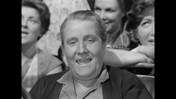 L'actrice Marthe Marty dans Le cas du docteur Laurent (1957) de Jean-Paul Le Chanois L'actrice Marthe Marty dans Le cas du docteur Laurent (1957) de Jean-Paul Le Chanois