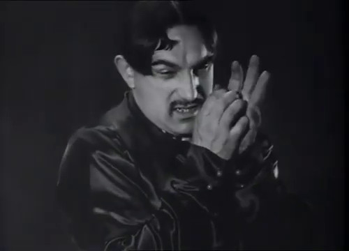 Charles Vanel dans La maison jaune de Rio (1931) de Karl Grune Charles Vanel dans La maison jaune de Rio (1931) de Karl Grune