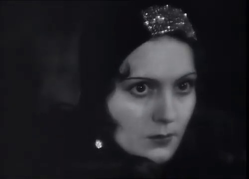 Renée Héribel dans le film La maison jaune de Rio (1931) de Karl Grune Renée Héribel dans le film La maison jaune de Rio (1931) de Karl Grune