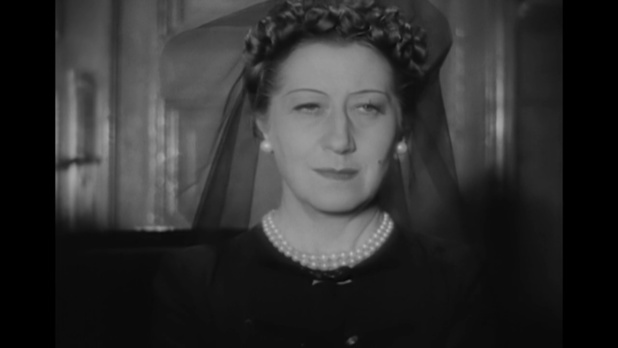 Gabrielle Dorziat dans le film La dame de Malacca (1937) de Marc Allégret Gabrielle Dorziat dans le film La dame de Malacca (1937) de Marc Allégret