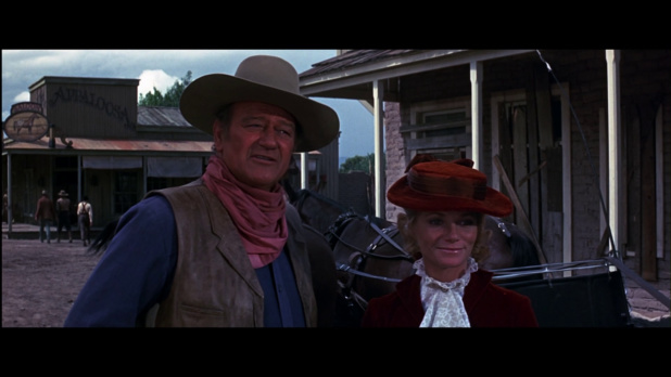 John Wayne et Pamela McMyler dans Chisum (1970) d'Andrew V. McLaglen John Wayne et Pamela McMyler dans Chisum (1970) d'Andrew V. McLaglen