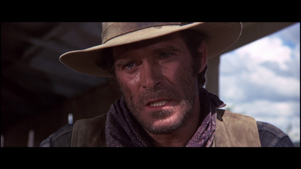 Christopher George dans le western américain Chisum (1970) d'Andrew V. McLaglen Christopher George dans le western américain Chisum (1970) d'Andrew V. McLaglen